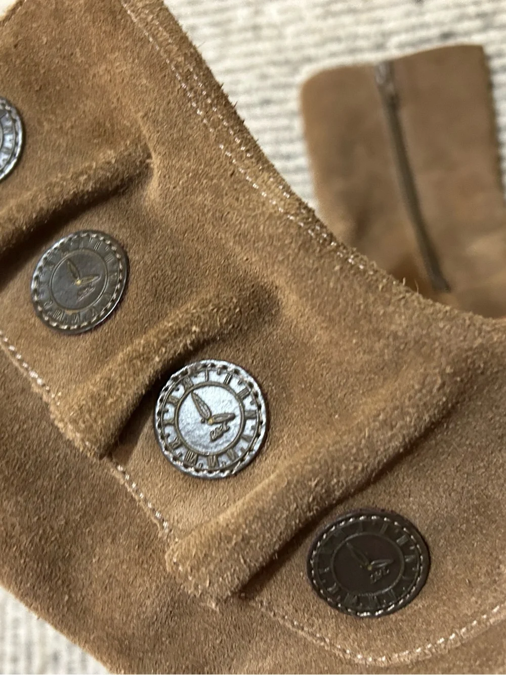 Livie & Luca Kids Brown Suede Button-Accent Winter Boots Size 12 Leather